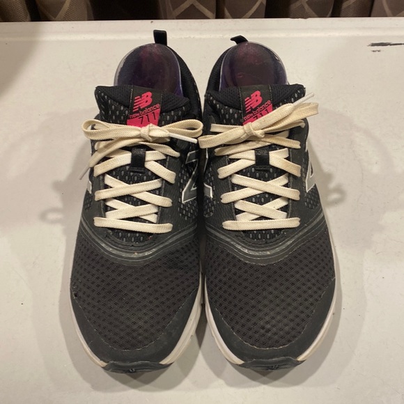New Balance 711 Heel Pillow Cush Cushion Size 9 Sneakers - Picture 1 of 8